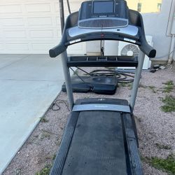 NordicTrack Commercial 1750 Treadmill Powerful Motor Touchscreen Incline Works Great
