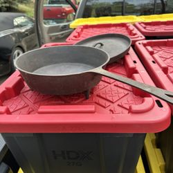 Posnet Skillet Or Footed Skillet