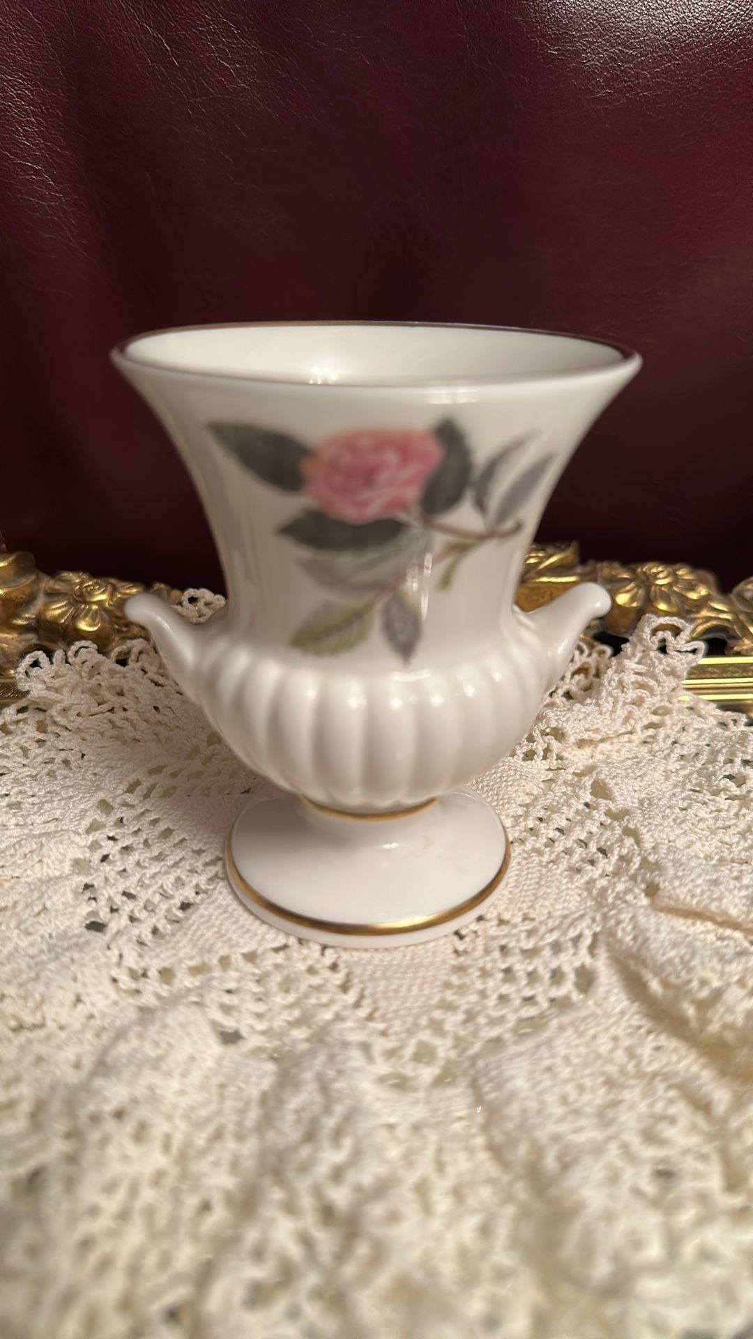 vintage Wedgwood Hathaway Rose bone china Vase