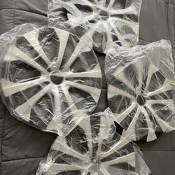 Hubcaps 14 inch Set A Four