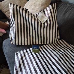 Water -resistent Reversible Tote