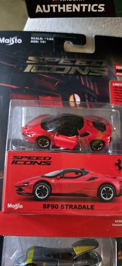 1 6/4Ferrari SF90 Stradale/ Ferrari Monza