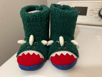 New Kids Dinosaur Novelty faux fur Slipper Boots size 13-1
