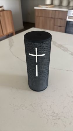 Brand new UE boom - never used !!