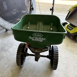 Turf Builder Mini Push Spreader