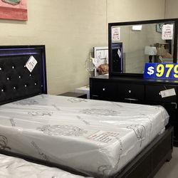 Black 4 Pc Queen Size Bedroom Set