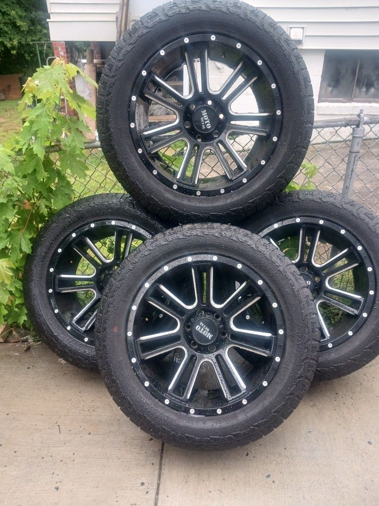 VENDO RINES MOTO METAL SIZE 20X9 6X135 LEKEDAN FORD F150 Y FORD EXPEDITION