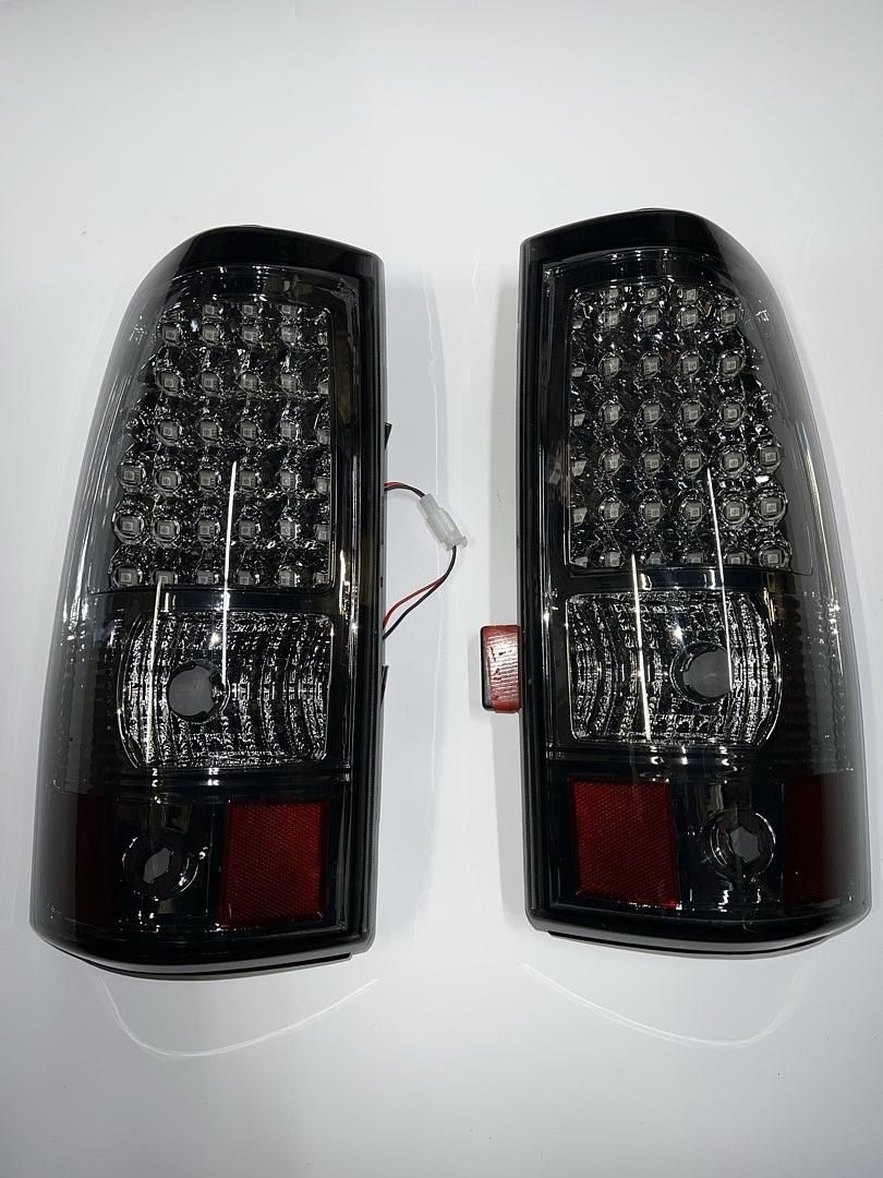 2003 - 2006 Chevy Silverado Black Smoke Taillights LED Farro’s Luces Micas Calaveras Oscuras