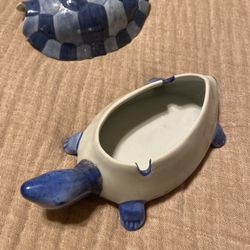 Blue And White Ceramic Turtle Ashtray With Lid 