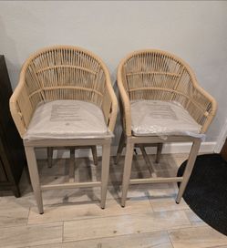 Sillas altas nuevas
