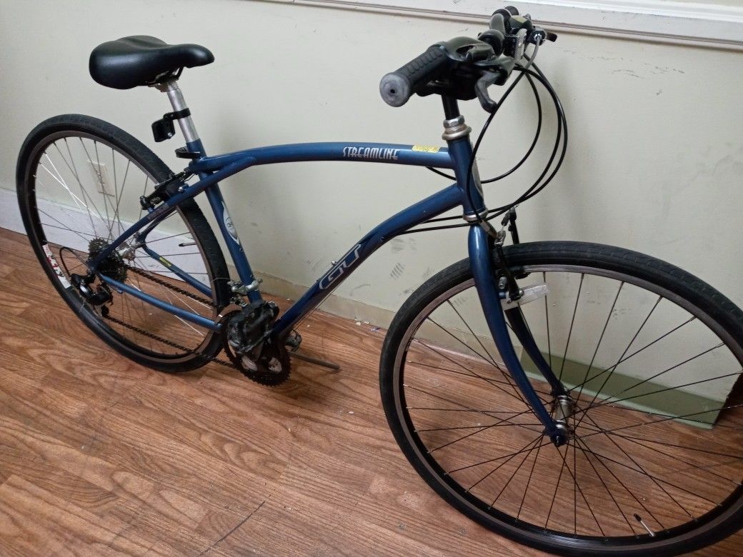 GT STREAMLINE HYBRID BIKE $80