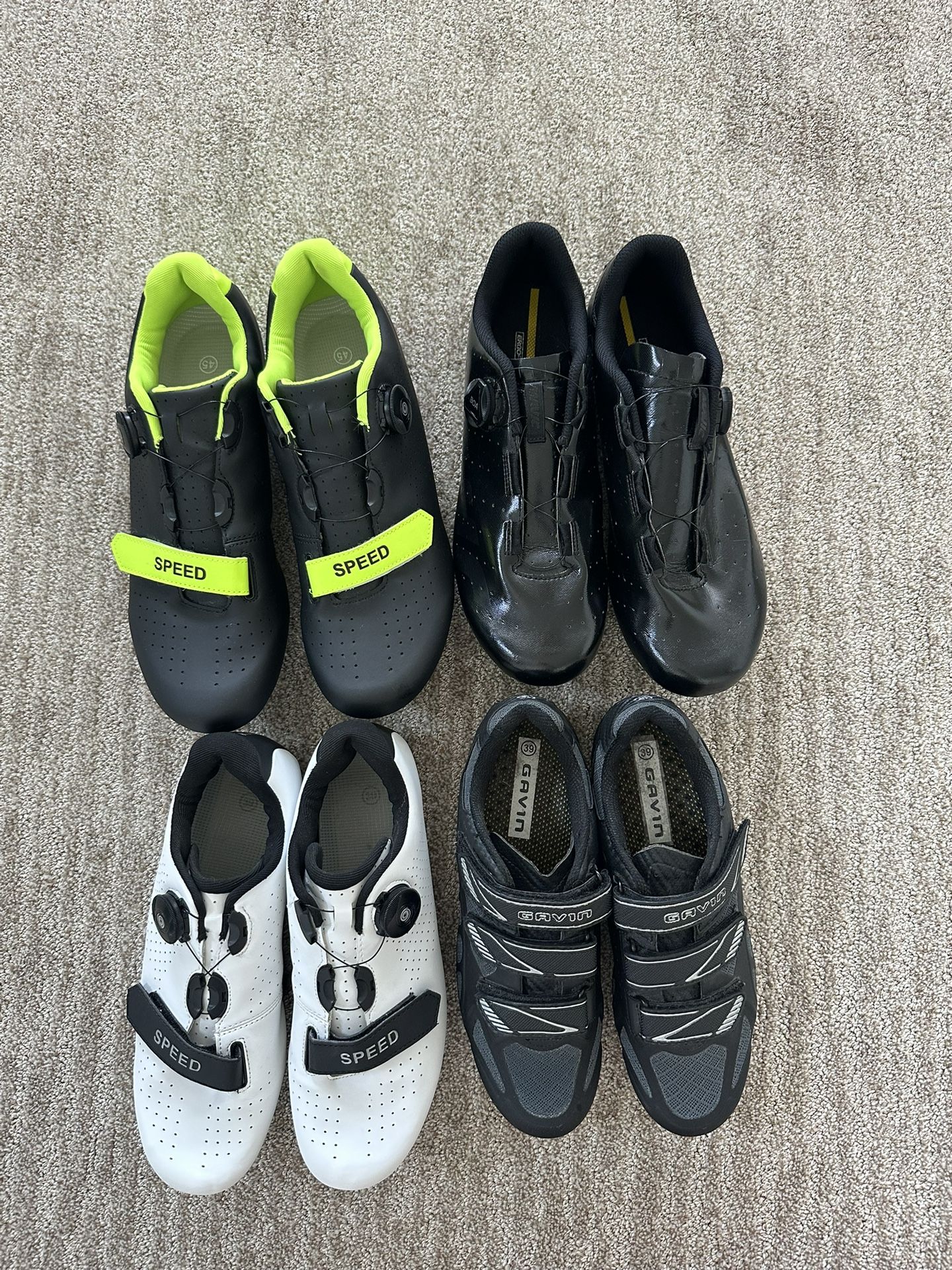 Clip in bike shoes in like new condition 