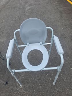 Bedside commode