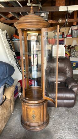 Curio cabinet