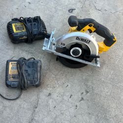 20v Max Saw 