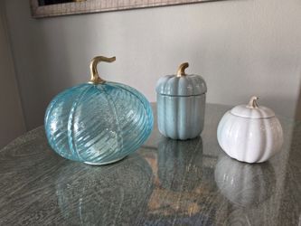 Set Of 3 Pumpkins Large One Lights Up