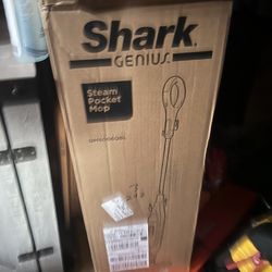 Shark Steam Pocket Mop 