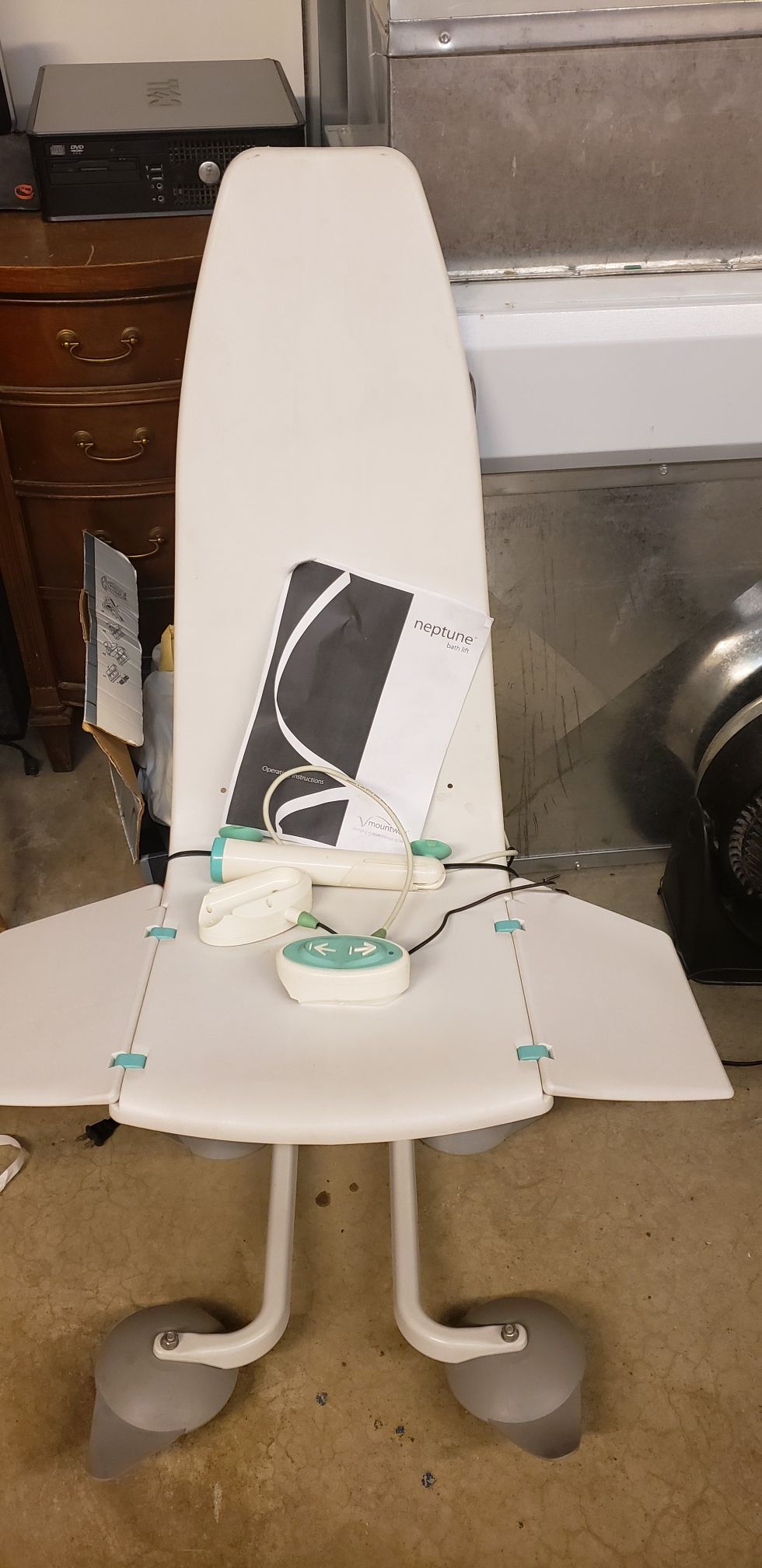 Neptune bath lift for Sale in Spokane, WA OfferUp