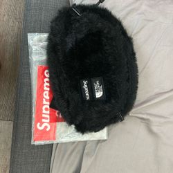 North face X Supreme belt bag 