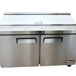 Migali C-SP60-16-HC 60 1/5" Competitor Series® Sandwich/Salad Prep Table w/ Refrigerator Base, 115v
