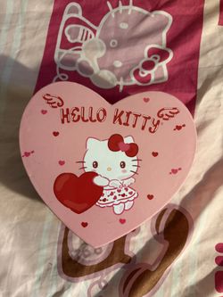 hello kitty valentine’s day box 
