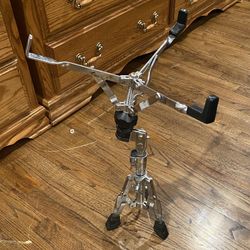 2 drum stands 
