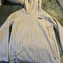 Patagonia Small beige sweater knit style, 