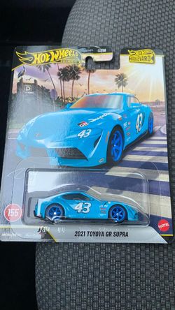 Hot Wheels Premium Boulevard 2021 Toyota GR Supra