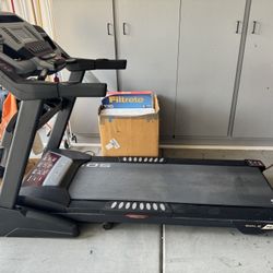 Sole Treadmill 