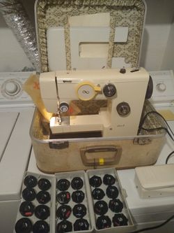 Vintage Riccar 2600 I 2600I Special Edition Sewing Machine Made in Japan