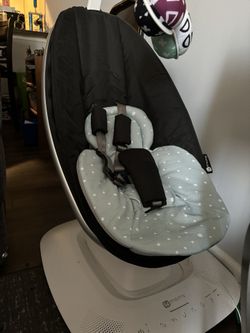 MamaRoo Baby Swing With Bluetooth