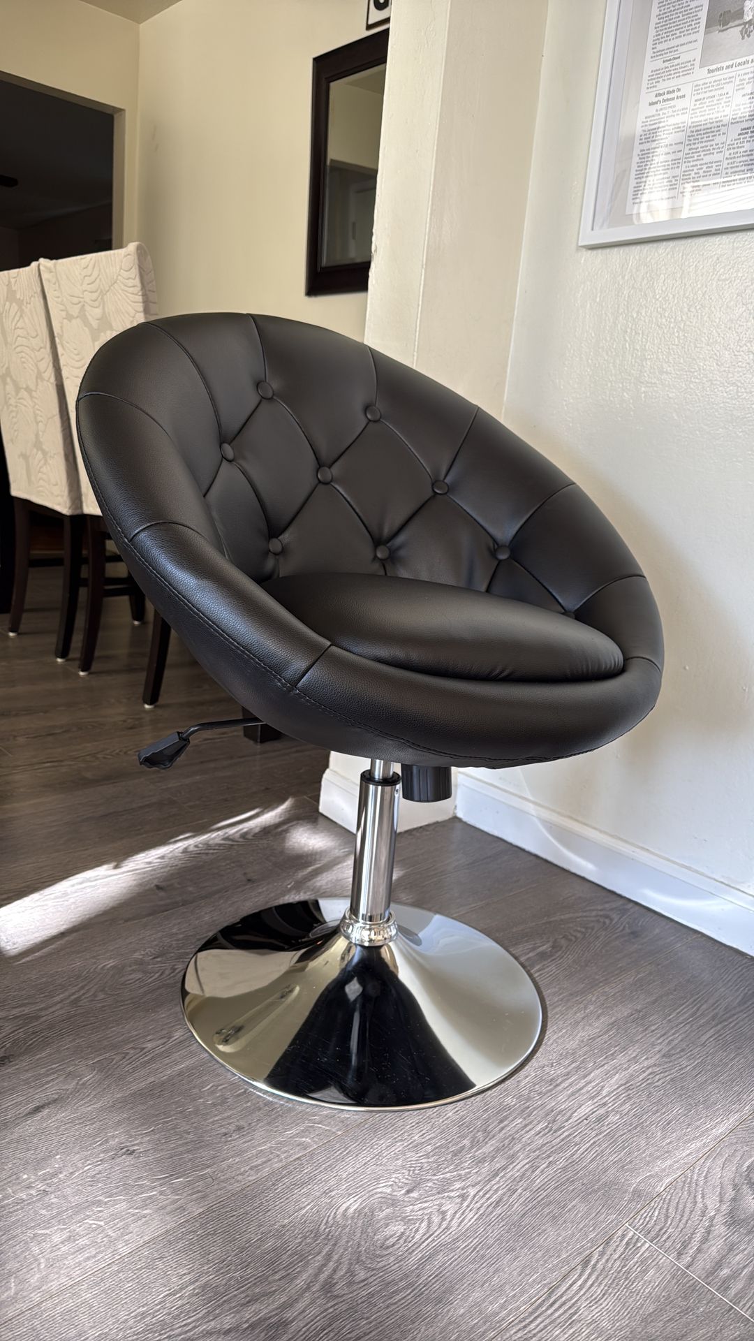 Swivel chair