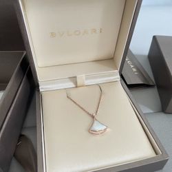 Blgari necklace