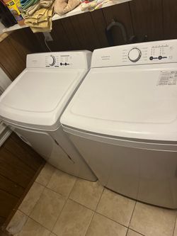 New washer and dryer set