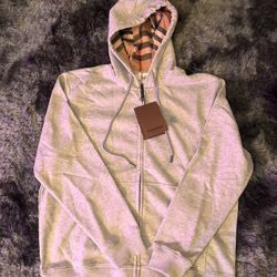 BURBERRY GREY ZIP-UP HOODIE – AUTHENTIC