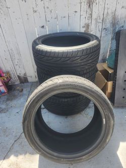Ohtsu FP8000 235/35ZR19 Tires - Set of 4