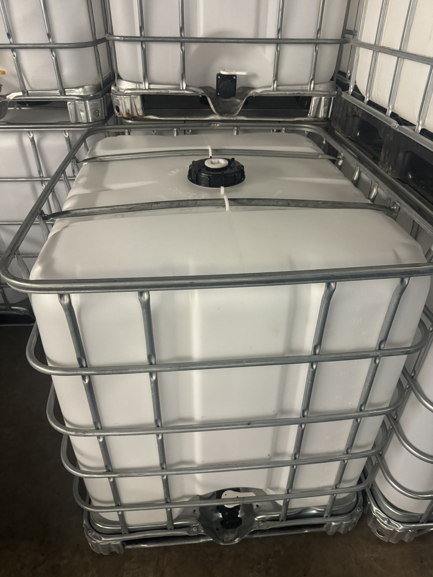 Cleaned 275 Gallon Water Totes. Food Grade.