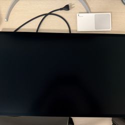 Apple Studio Display 27” 5K Retina Nano-Texture Glass, VESA Mount Adapter