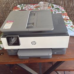   Printer. HP 8034e Printer Like New