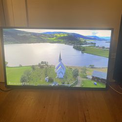 4K Monitor - NO STAND INCLUDED but there is a VESA mount (Samsung - 32” ViewFinity UJ590 UHD)
