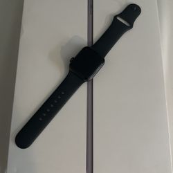 Apple Watch Series 4.