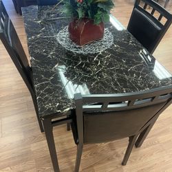 5 Pcs Dining Table *BRAND NEW*