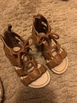 Sandals size 5 infant