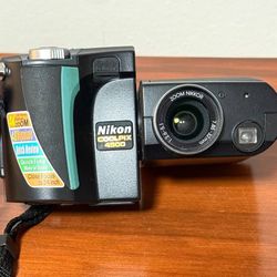 Nikon Coolpix 4500 4.0 MP 1.5" Display 4x Optical Zoom Camera With Accessories