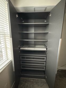 MUST GO!! Custom Wardrobe Closets!
