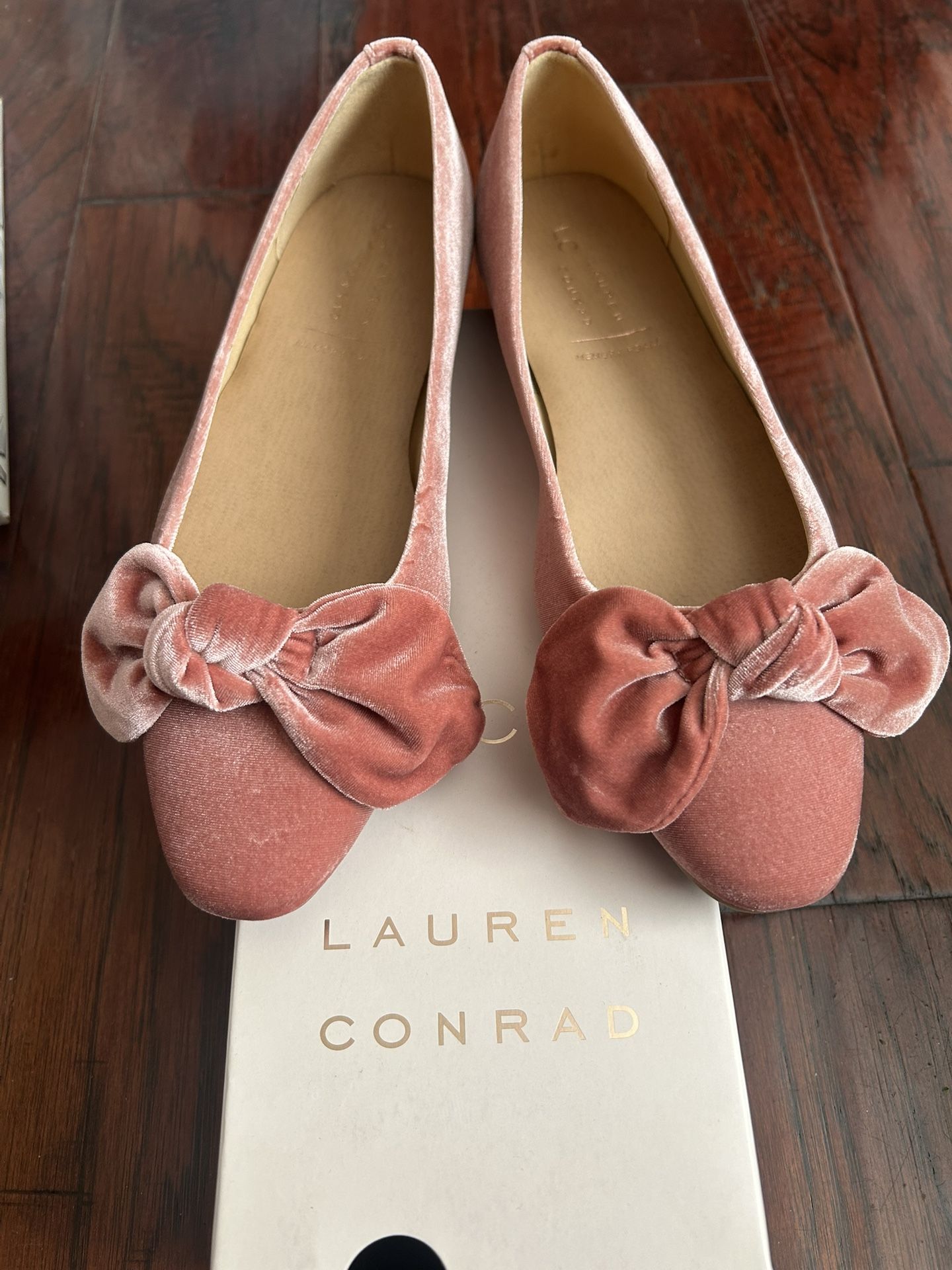 Lauren Conrad Velvet Bow Flats Size 9