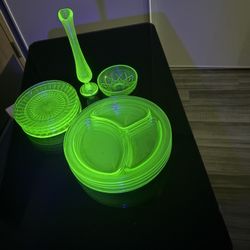 Uranium Dish Set