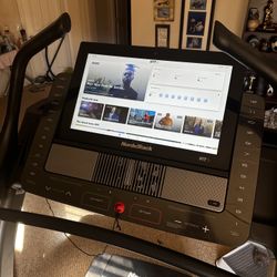 Nordictrack  Commercial  X 22I Treadmill $1400