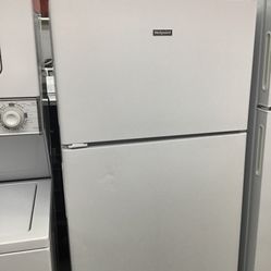 Hotpoint 14 Cu Ft Top And Bottom Fridge. 1 year Warranty 