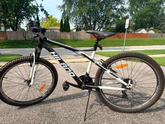 Hiland 26” Mountain Bike 21-Speed Shimano Tourney Front Suspension Black